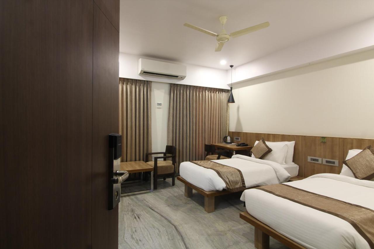 Treebo Seaesta Rk Beach فيساخاباتنام المظهر الخارجي الصورة